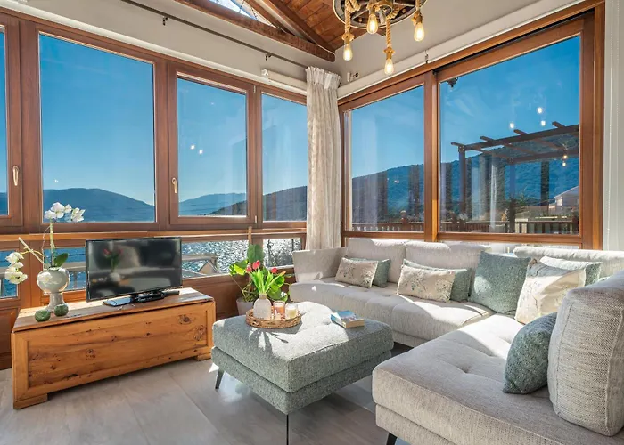 Sea Rock Daire Agia Efimia